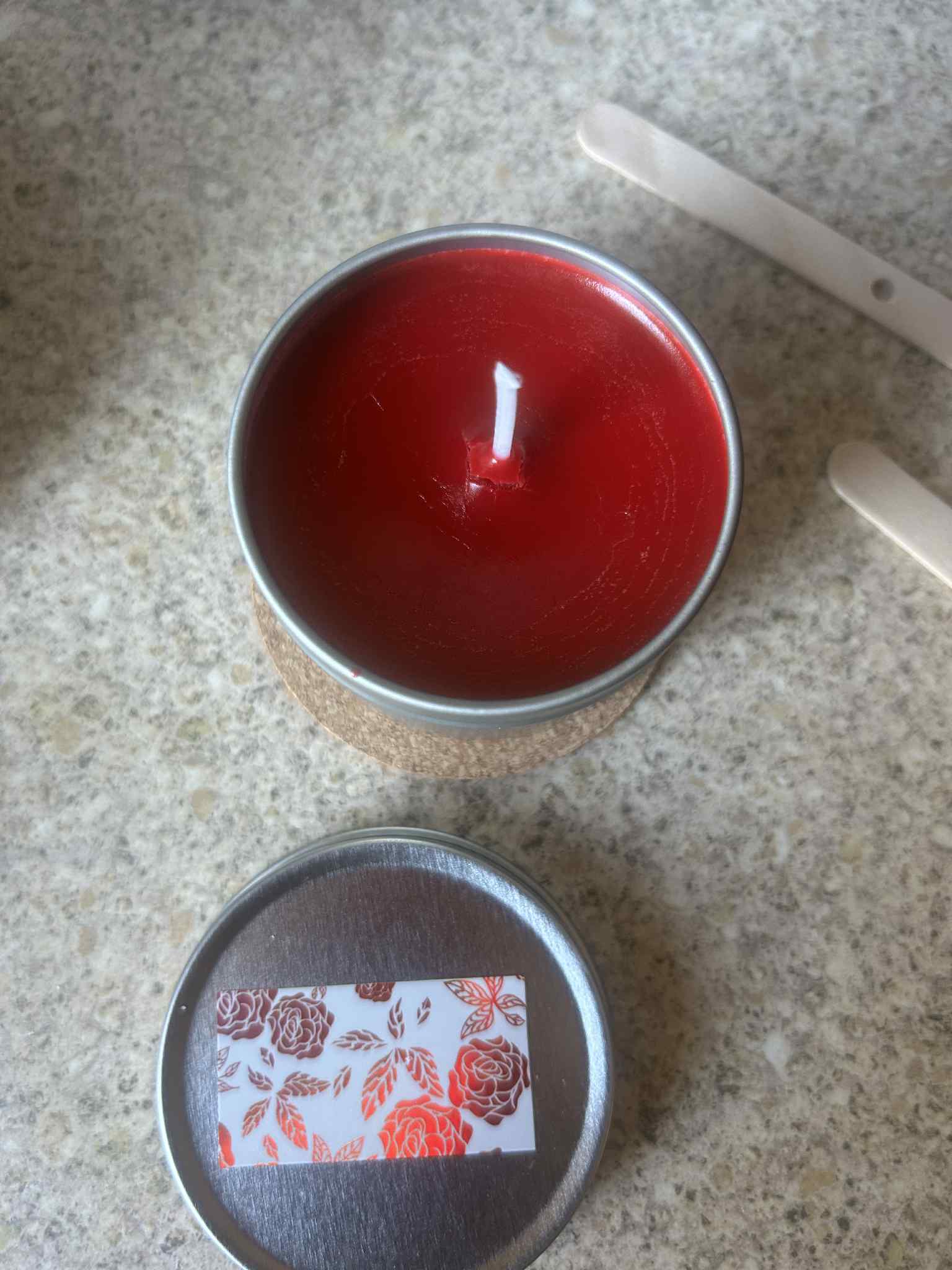 ROSE SCENTED TIN CANDLE